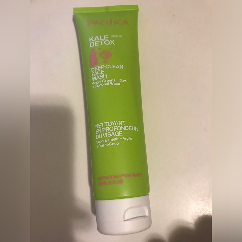 ☀️ Pacifica Kale Detox Deep Clean Face Wash